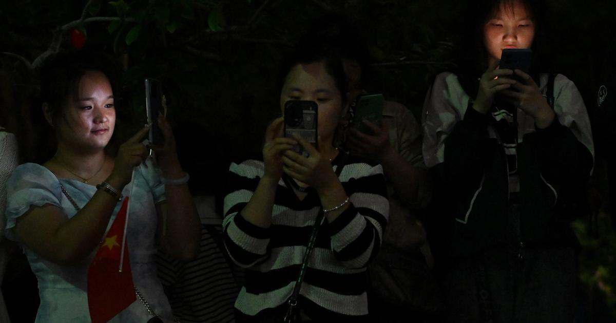 Chinese social media users criticize authorities in rare sign of dissent