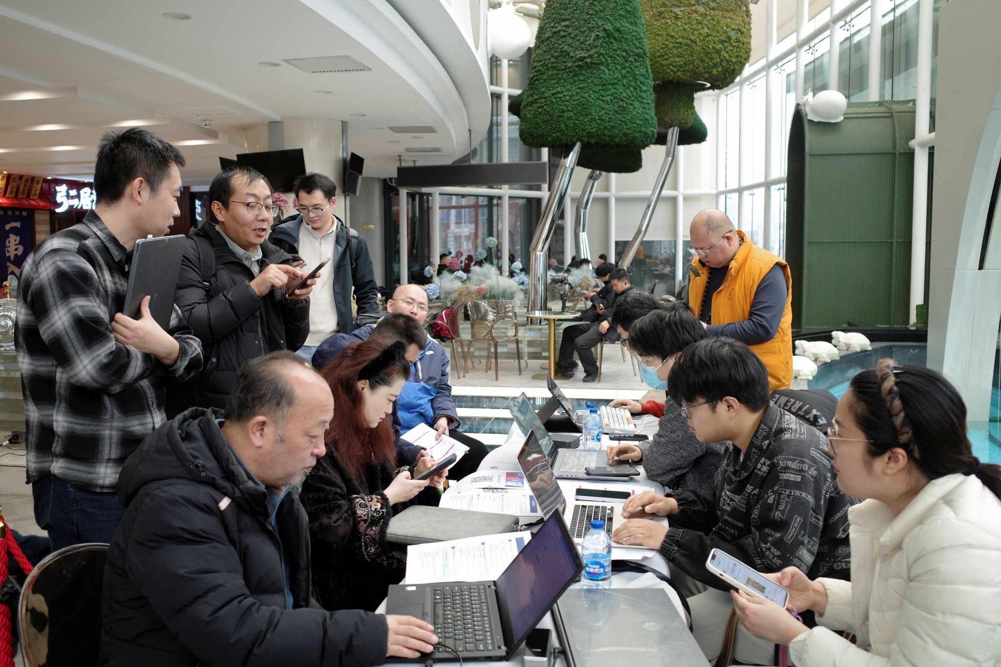 Chinese users attend an AI agent installation tutorial