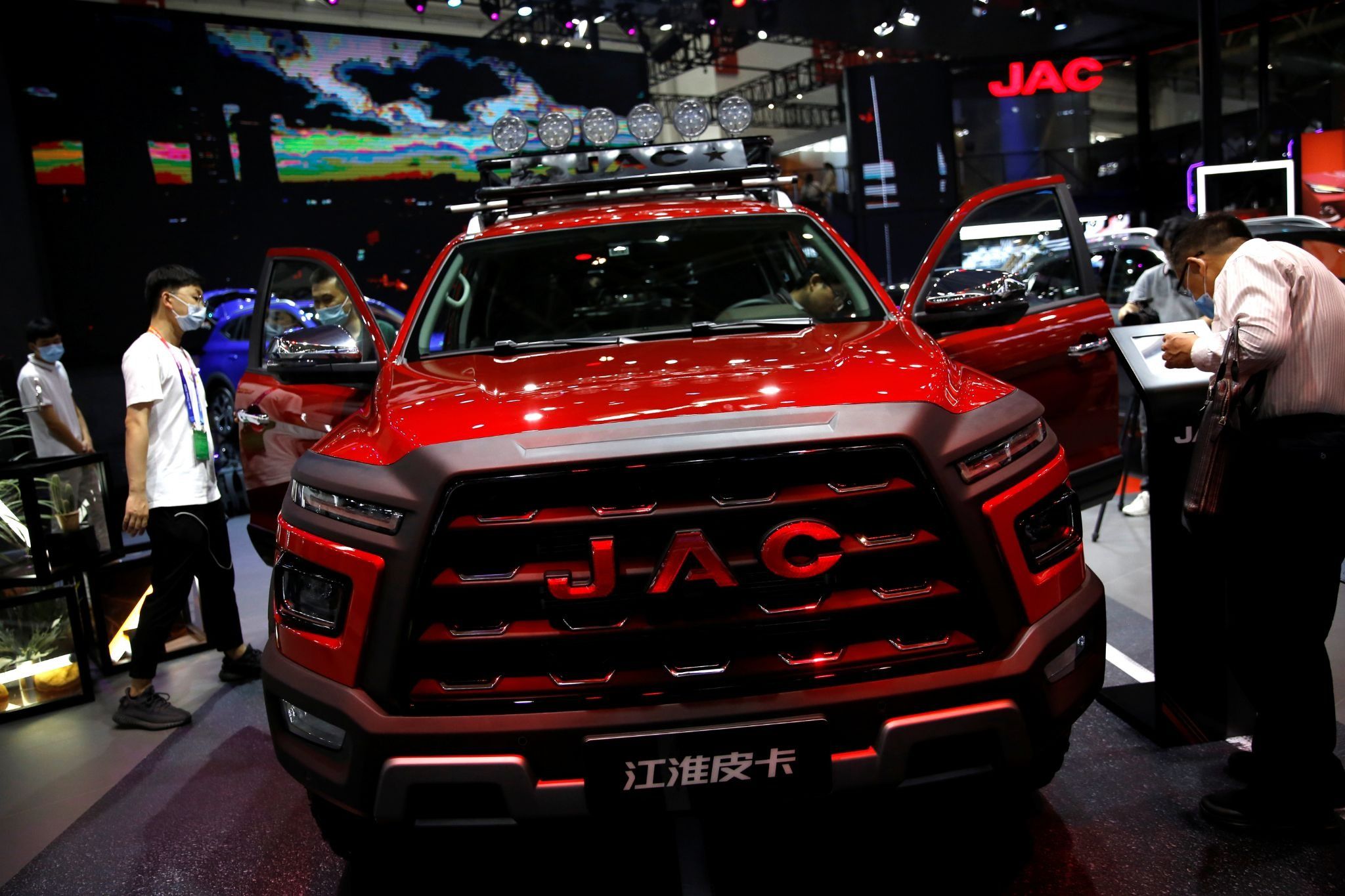 A JAC pickup truck