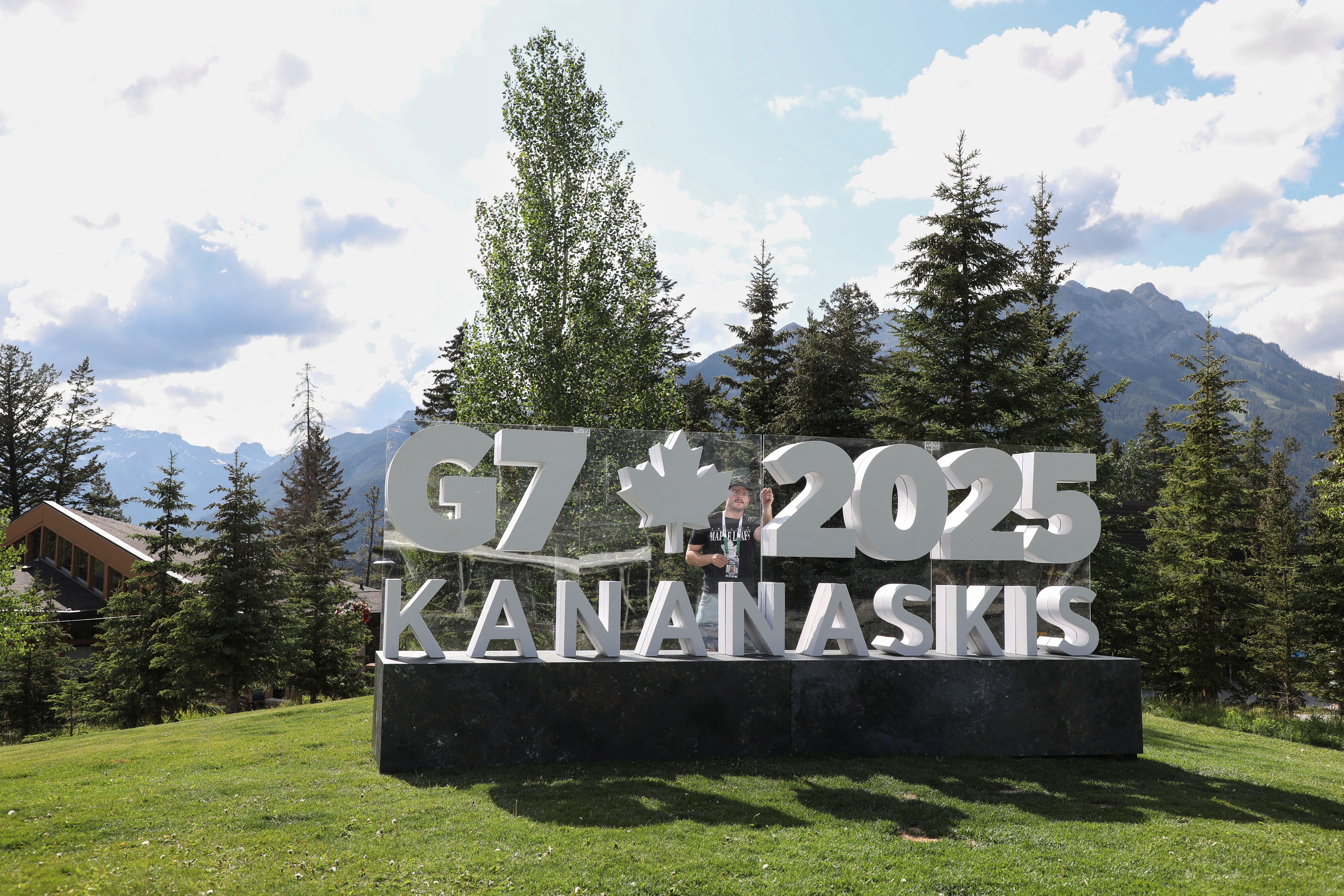 G7 summit logo in Canada