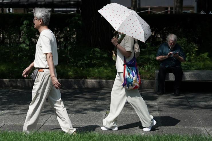 A photo of a heatwave in Chicago