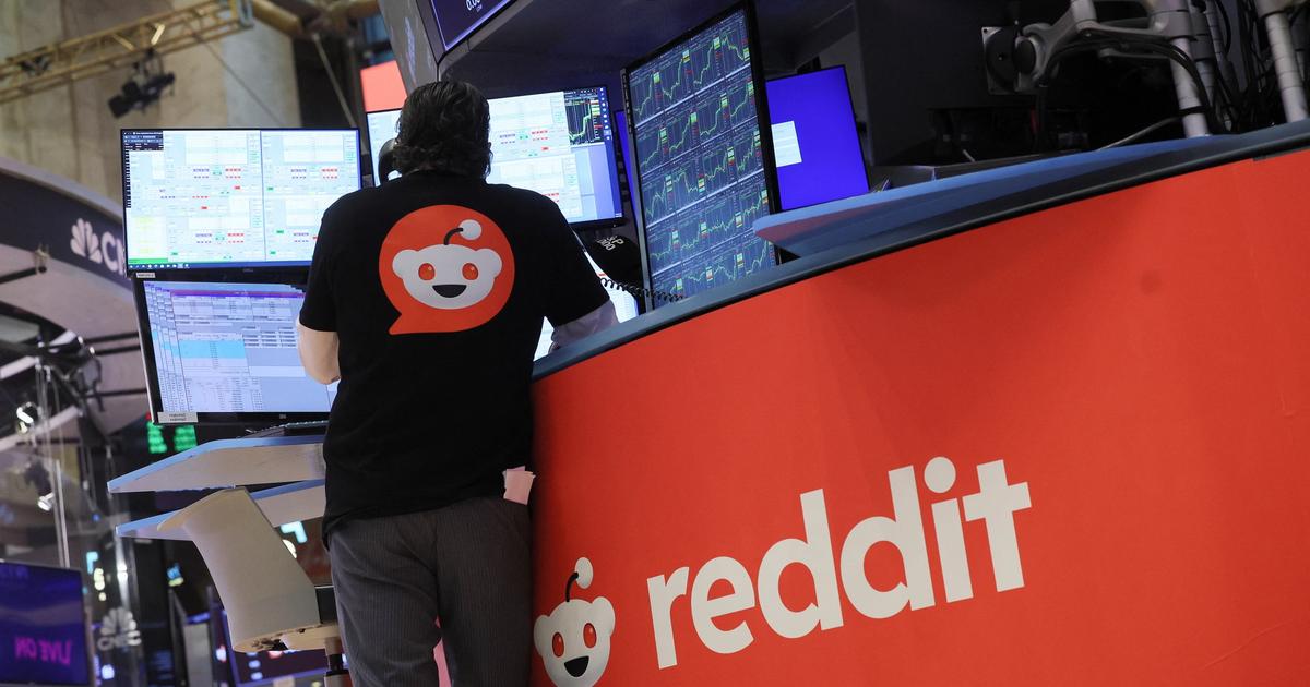 Chatbots are learning from Reddit and LinkedIn