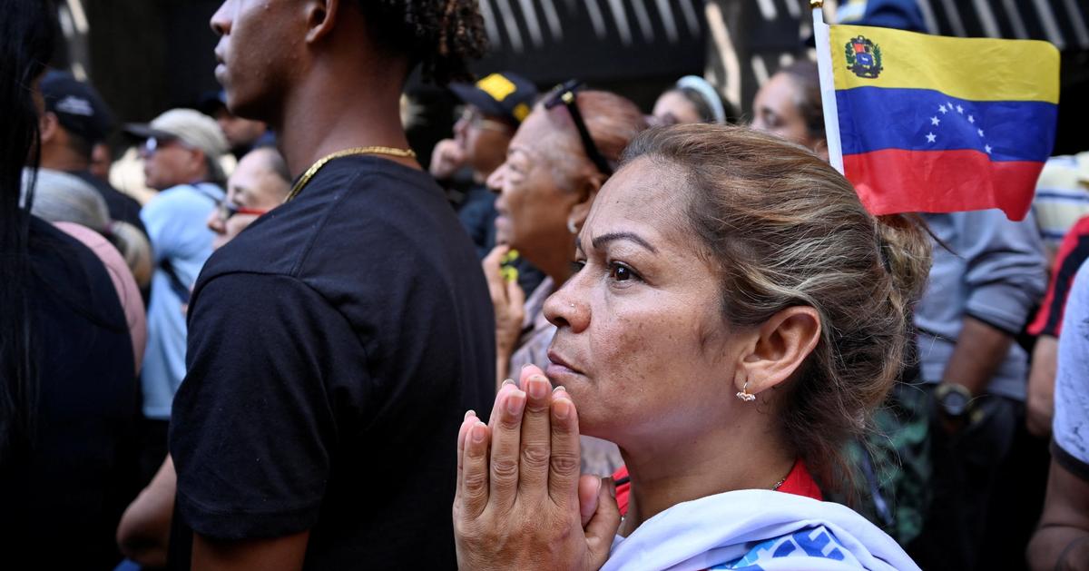 Venezuela begins to release some political prisoners