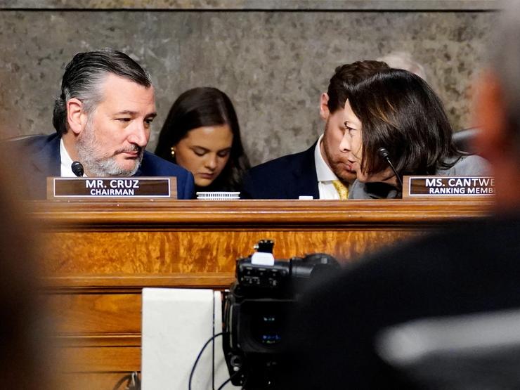 Senate Commerce Committee Leaders Ted Cruz, R-Tex., and Maria Cantwell, D-Wash.