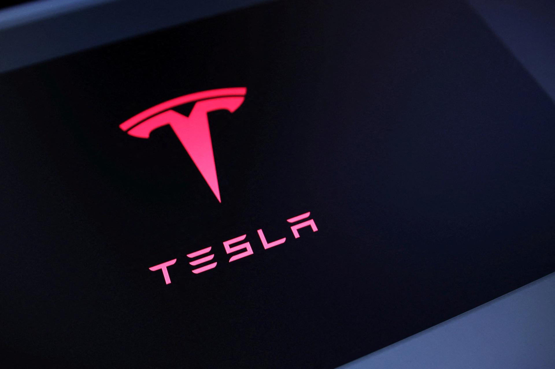 Tesla logo