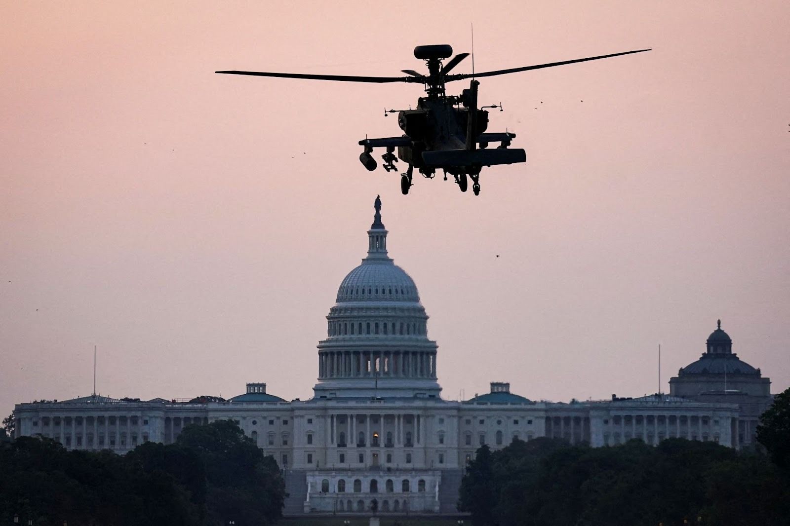 A US Army helicopter over Washington. 