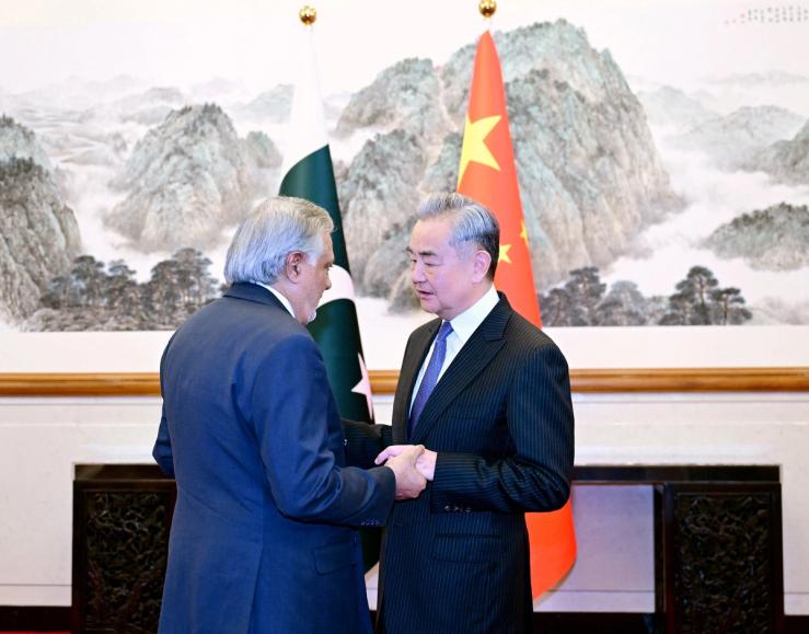 The foreign ministers of Pakistan and China.