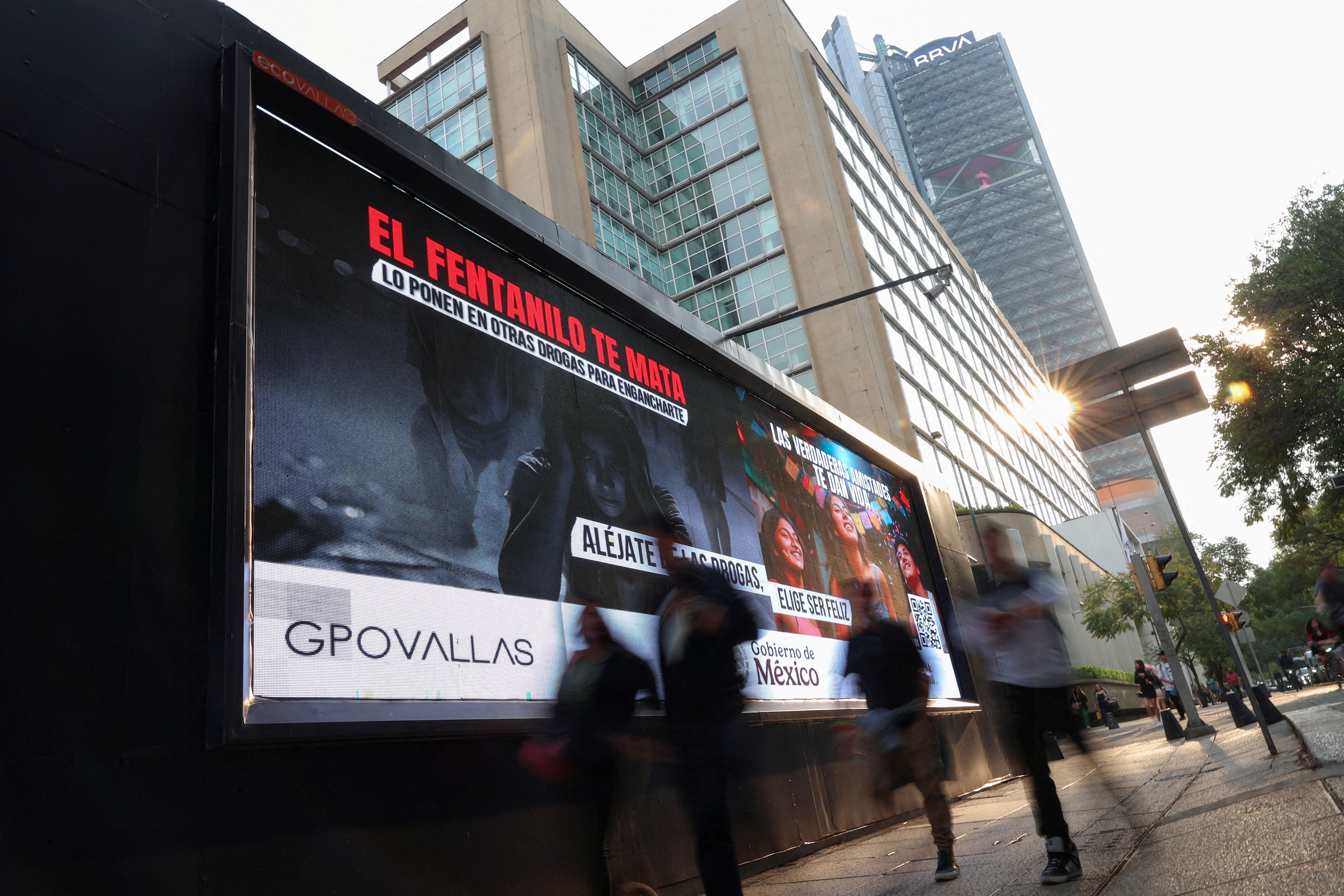 Advertising of the official government campaign against fentanyl in Mexico City