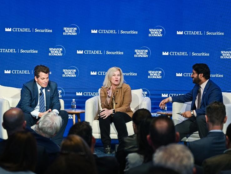 (L–R) Anthony Scaramucci, founder and managing partner of Skybridge Capital and Jenny Johnson, Franklin Templeton CEO, speak with Semafor’s Rohan Goswami.