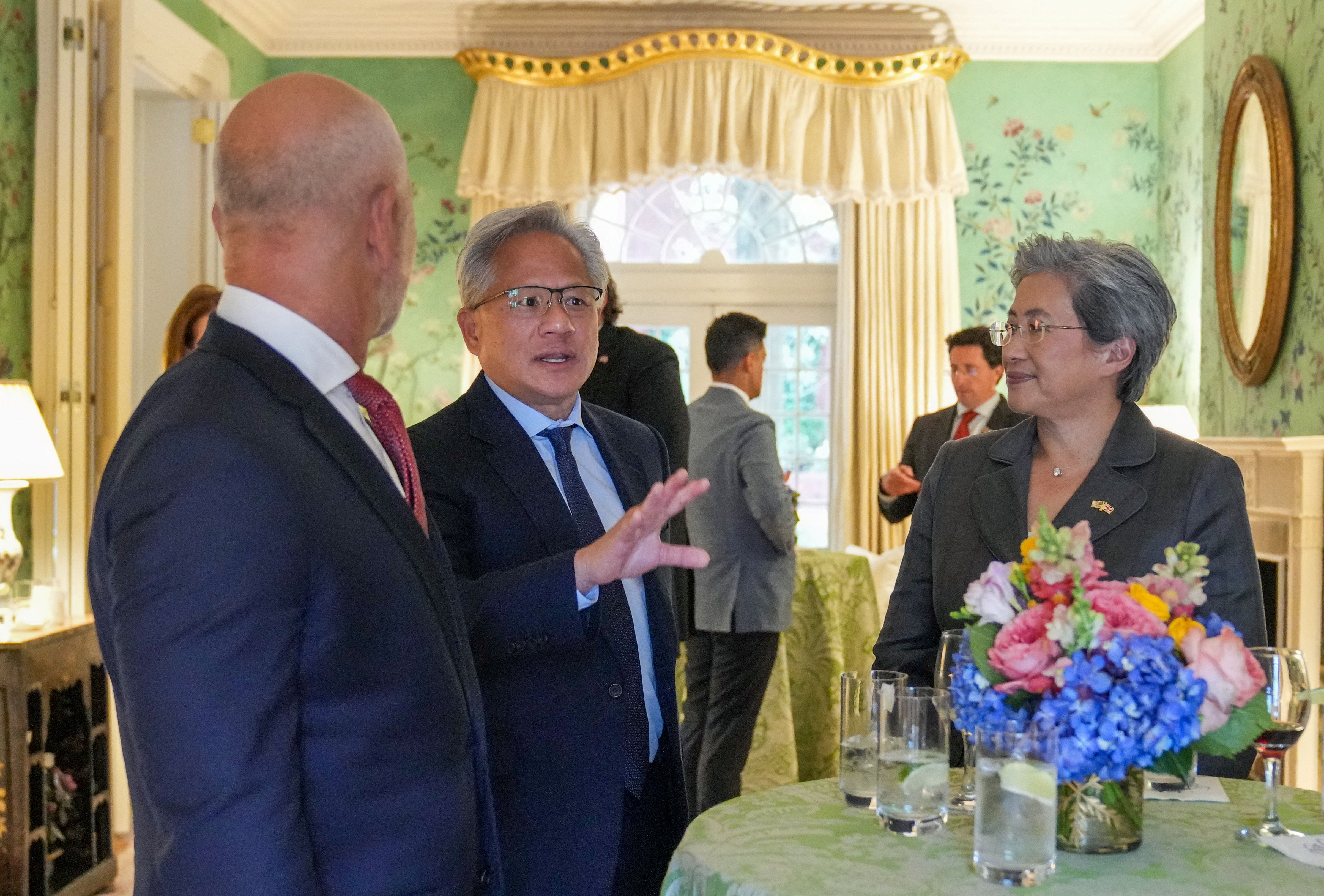 Nvidia CEO Jensen Huang and AMD CEO Lisa Su