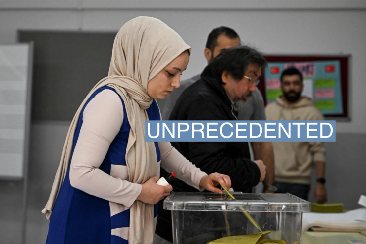 A woman votes at a polling station during the presidential and parliamentary elections, in Istanbul, Turkey May 14, 2023. REUTERS/Dylan Martinez