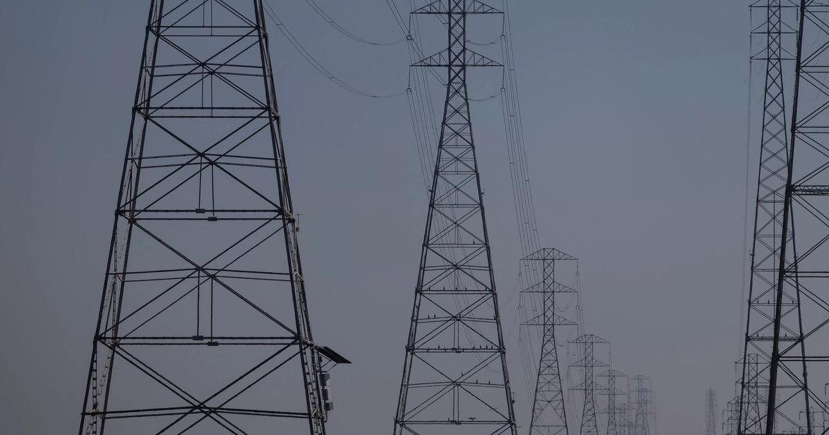 US power grid faces growing cyberattack risks amid AI expansion