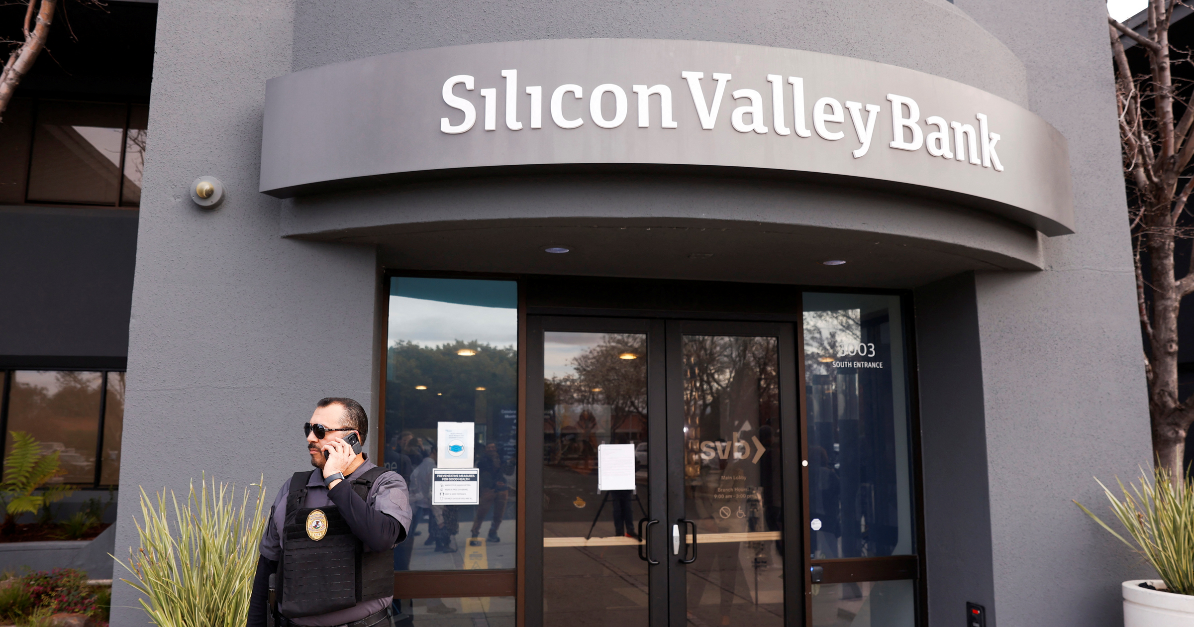 The largest U.S. banks didn’t submit a bid for Silicon Valley Bank over the weekend, largely because they were initially excluded from the sales pro