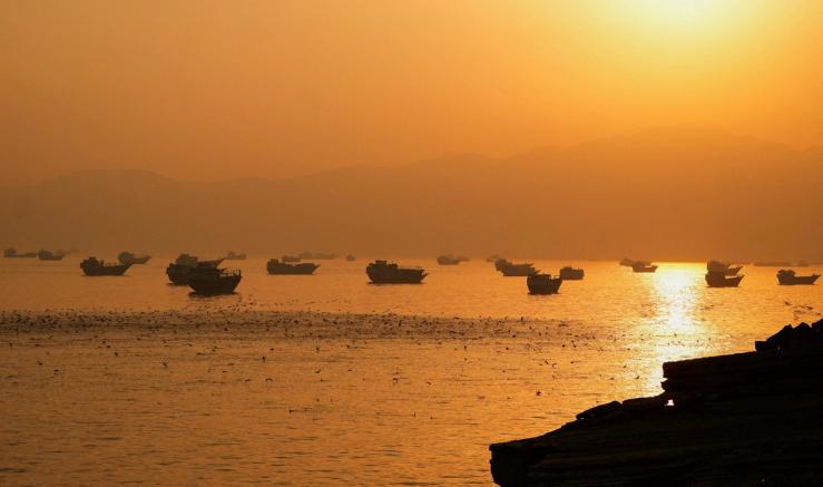 Vessels at the Strait of Hormuz, as seen from Musandam.