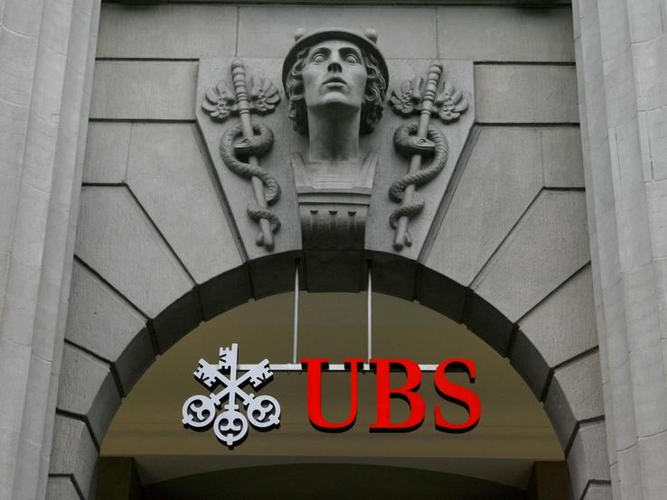UBS company logo