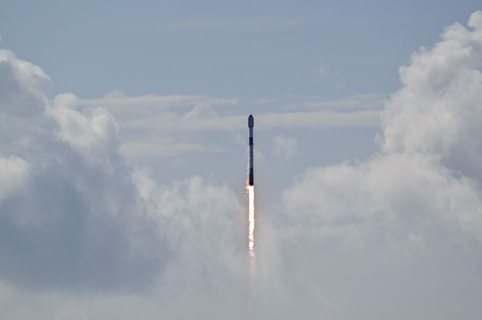 A SpaceX rocket
