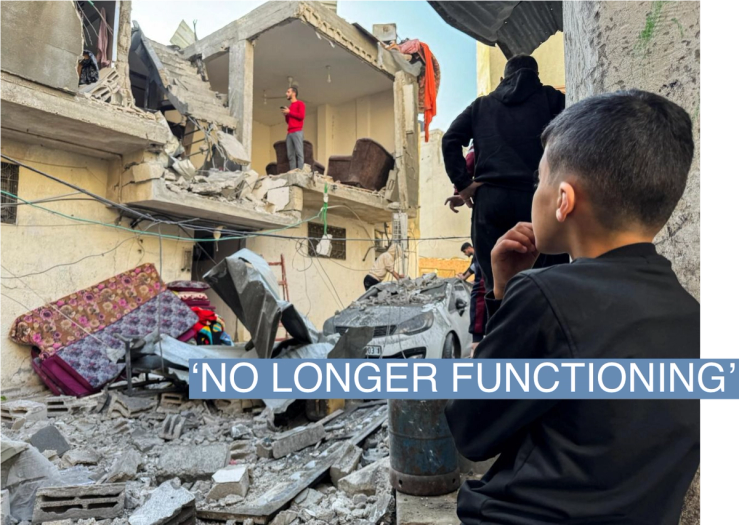 A Palestinian boy looks on at the site of Israeli strikes on a house, amid the ongoing conflict between Israel and Palestinian Islamist group Hamas, in Khan Younis in the southern Gaza Strip, December 8, 2023. REUTERS/Bassam Masoud