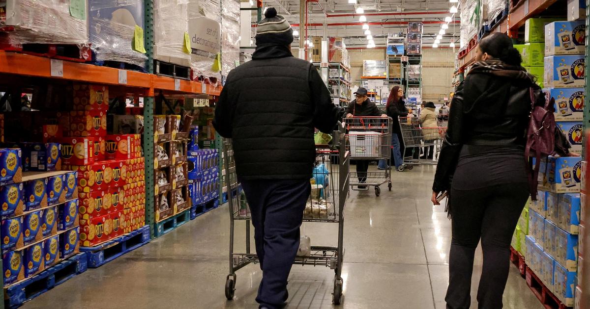 US economic growth falls sharply in fourth quarter