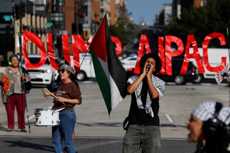Demonstrators take part in a protest against the U.S. backing of the Israeli military operation in Gaza, outside the Washington office of the American Israel Public Affairs Committee (AIPAC) in Washington, D.C., U.S., September 22, 2025.