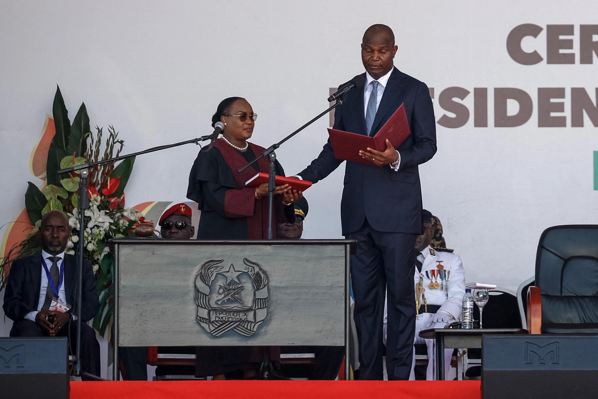 Mozambique President Daniel Chapo being inaugurated.