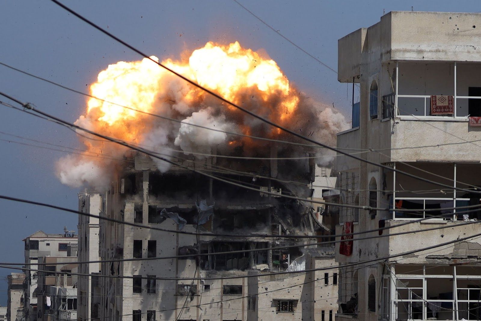 Israel deepens Gaza offensive with strikes on Deir al-Balah