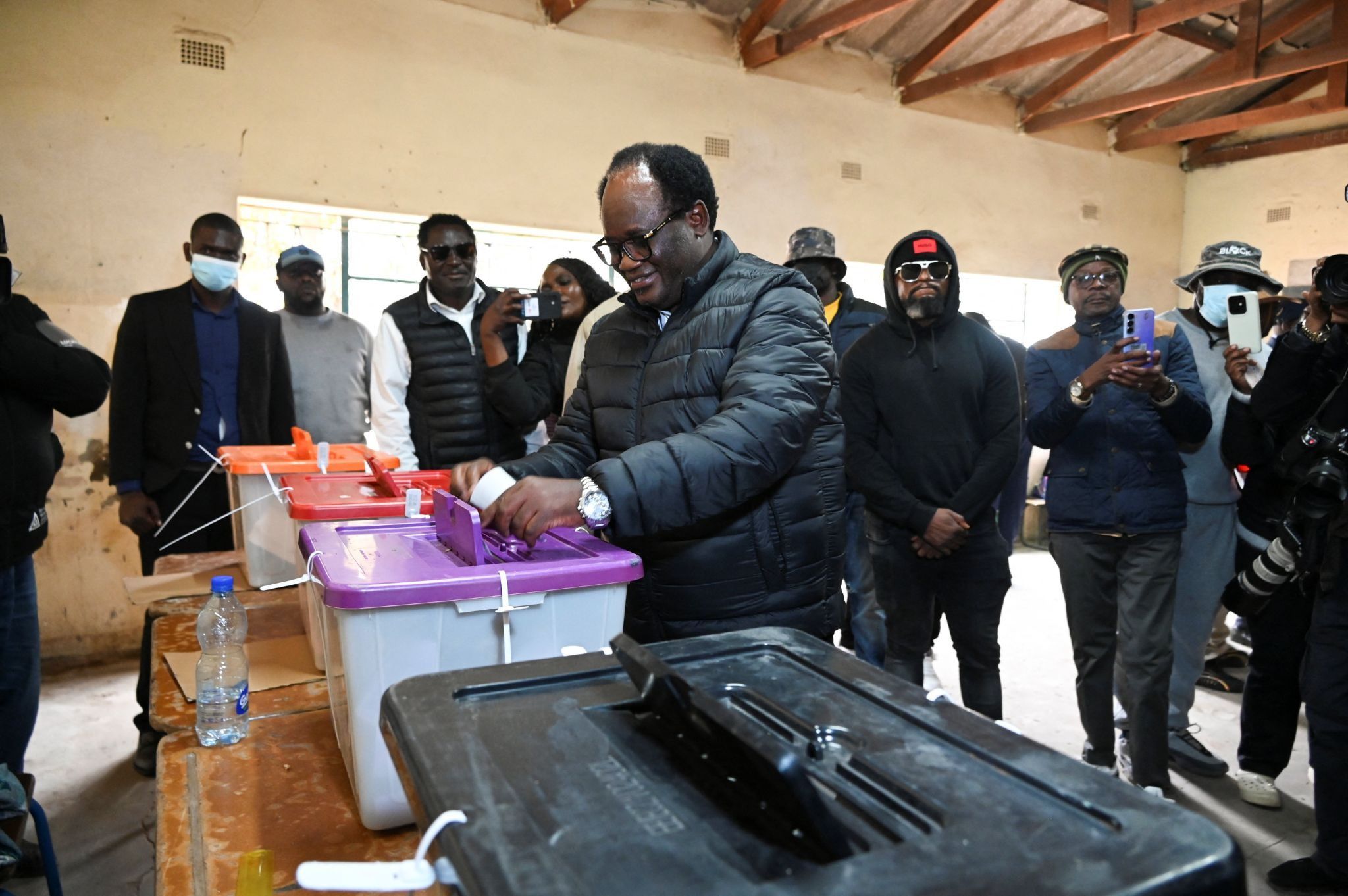 Zambian opposition leader Brian Muntayalwa Mundubile votes in the most recent elections.