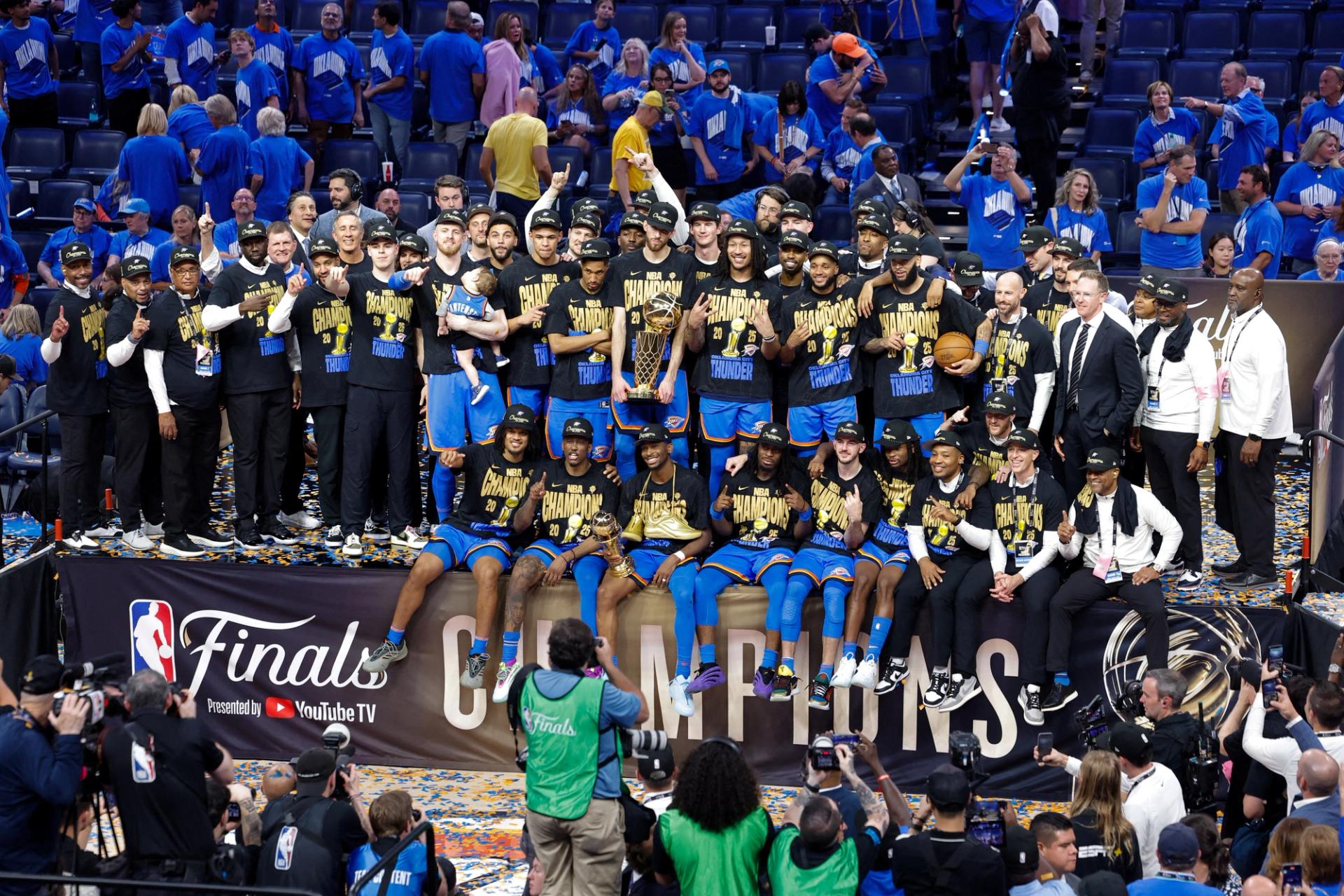 The Oklahoma City Thunder pose for a team photo.