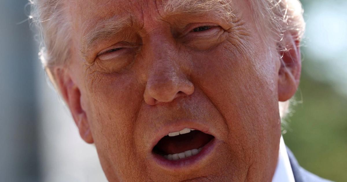 Trump threatens âanother big hitâ on Iran if talks fail