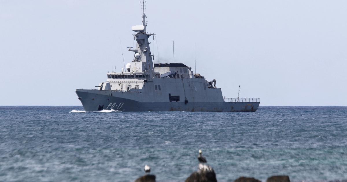 Venezuelaâs navy to escort oil tankers through US blockade