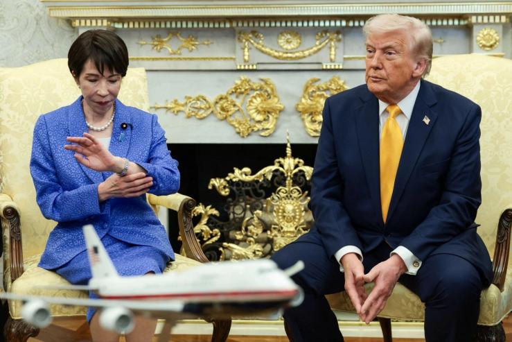 Japanese Prime Minister Sanae Takaichi and US President Donald Trump in the Oval Office