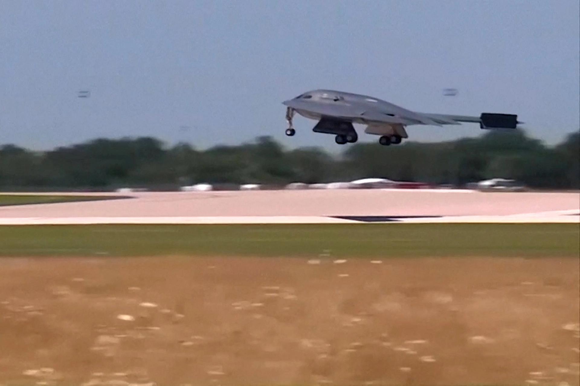 B52 bomber returning to US after Iran strikes