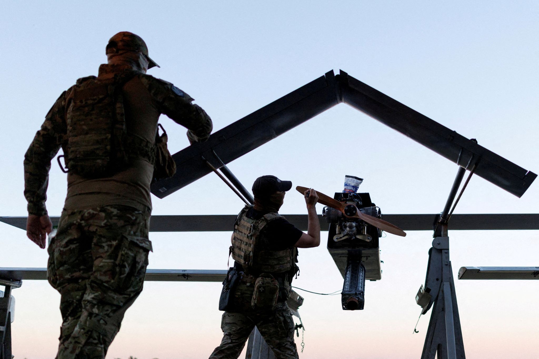 Ukrainian soldiers and drone 