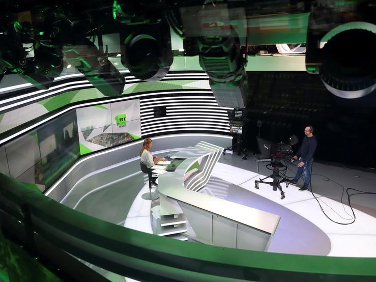 The news studio at RT France.