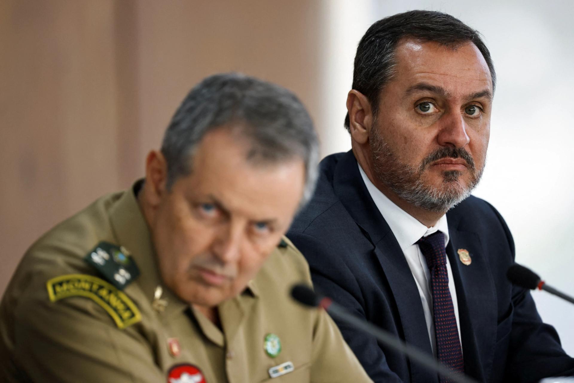 Brazil's General Director of the Federal Police Andrei Rodrigues and Army commander General Tomas Miguel Mine Ribeiro Paiva look on during a press conference at the Planalto Palace in Brasilia, Brazil, November 1, 2023. REUTERS/Adriano Machado