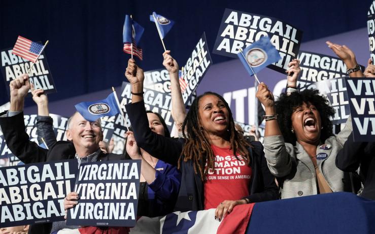 Crowds cheer for Abigail Spanberger