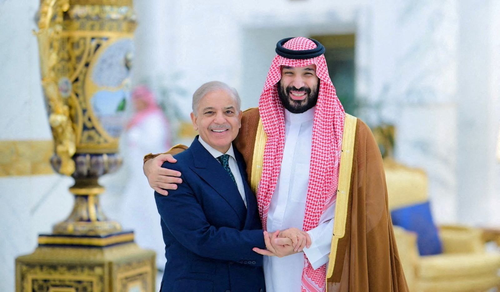 Saudi Crown Prince Mohammed bin Salman embraces Pakistan’s Prime Minister Shehbaz Sharif in Jeddah, Saudi Arabia, April 15, 2026.