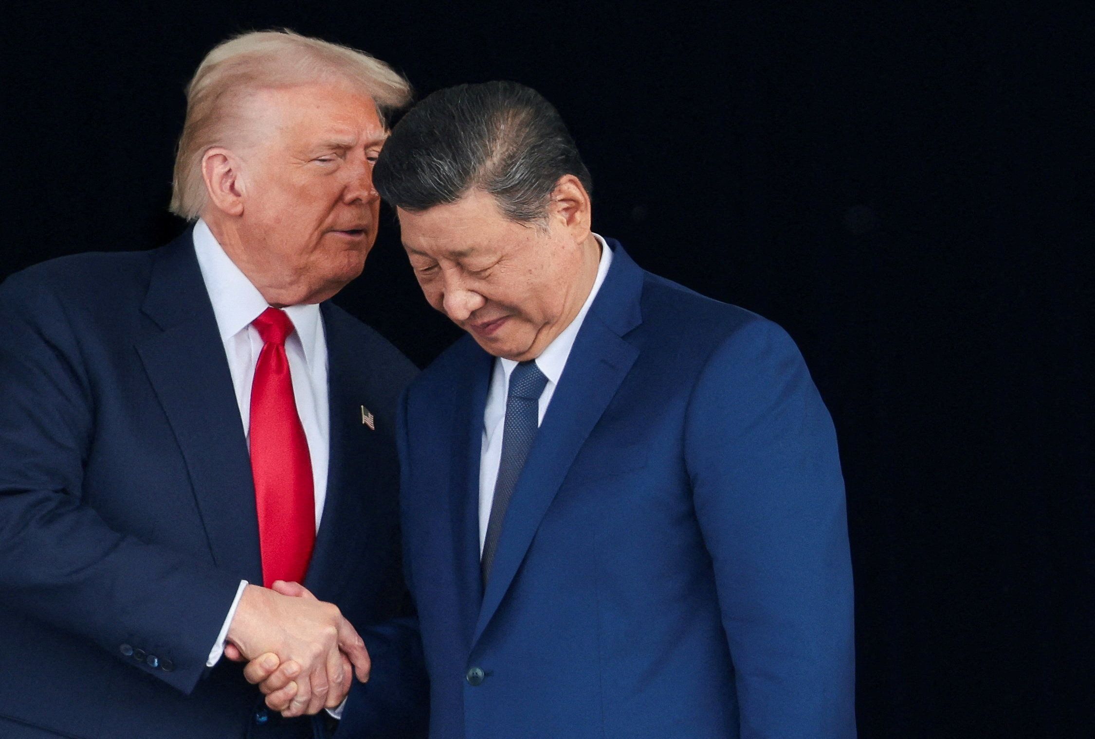 US President Donald Trump and Chinese President Xi Jinping in South Korea.