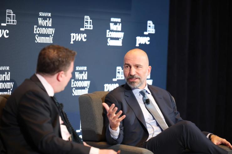 Semafor’s Ben Smith and Uber CEO Dara Khosrowshahi.