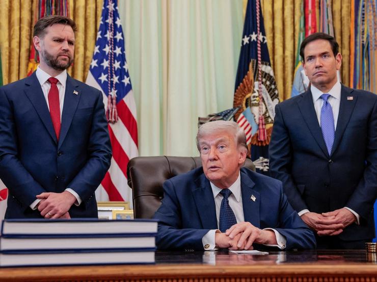 Donald Trump in the Oval Office