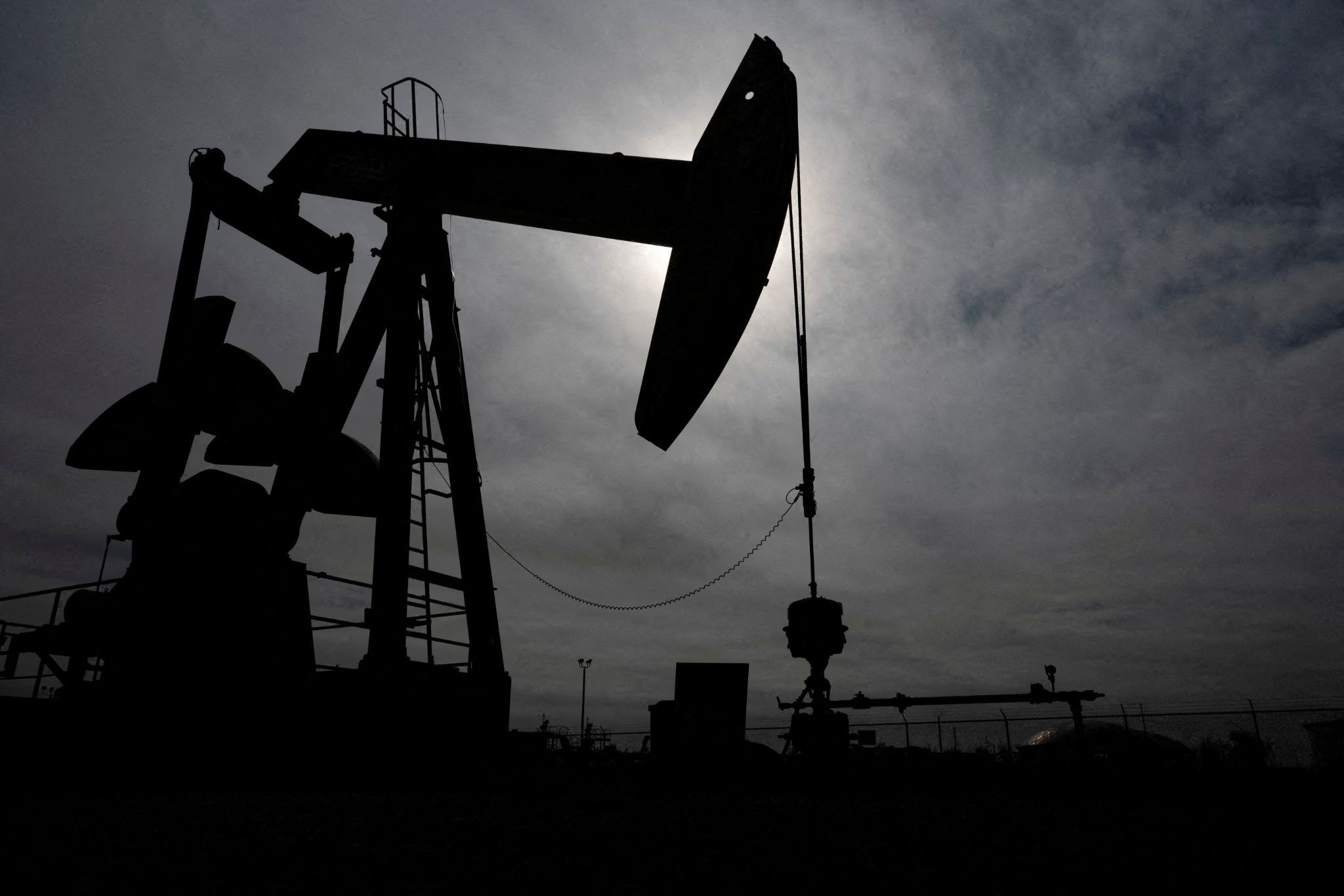 A photo of an oil rig. 