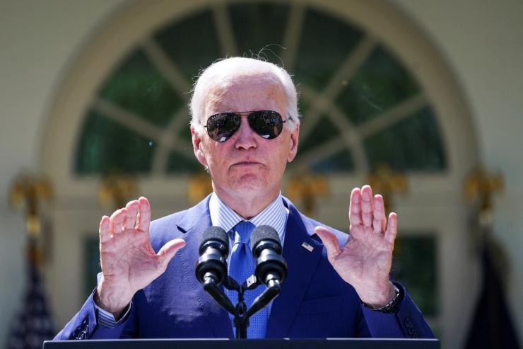 U.S. President Joe Biden delivers remarks on “actions to advance environmental justice” prior to signing an executive order in the Rose Garden at the White House in Washington, U.S., April 21, 2023. REUTERS/Kevin Lamarque
