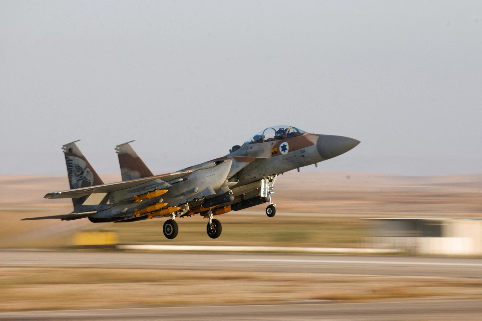 A F-15 fighter jet takes off during a graduation ceremony for Israeli Air Force pilots at Hatzerim Airbase, in southern Israel, June 29, 2023.