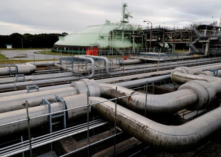 An LNG tank is pictured at Tokyo Gas’s LNG terminal in Sodegaura, Chiba Prefecture.