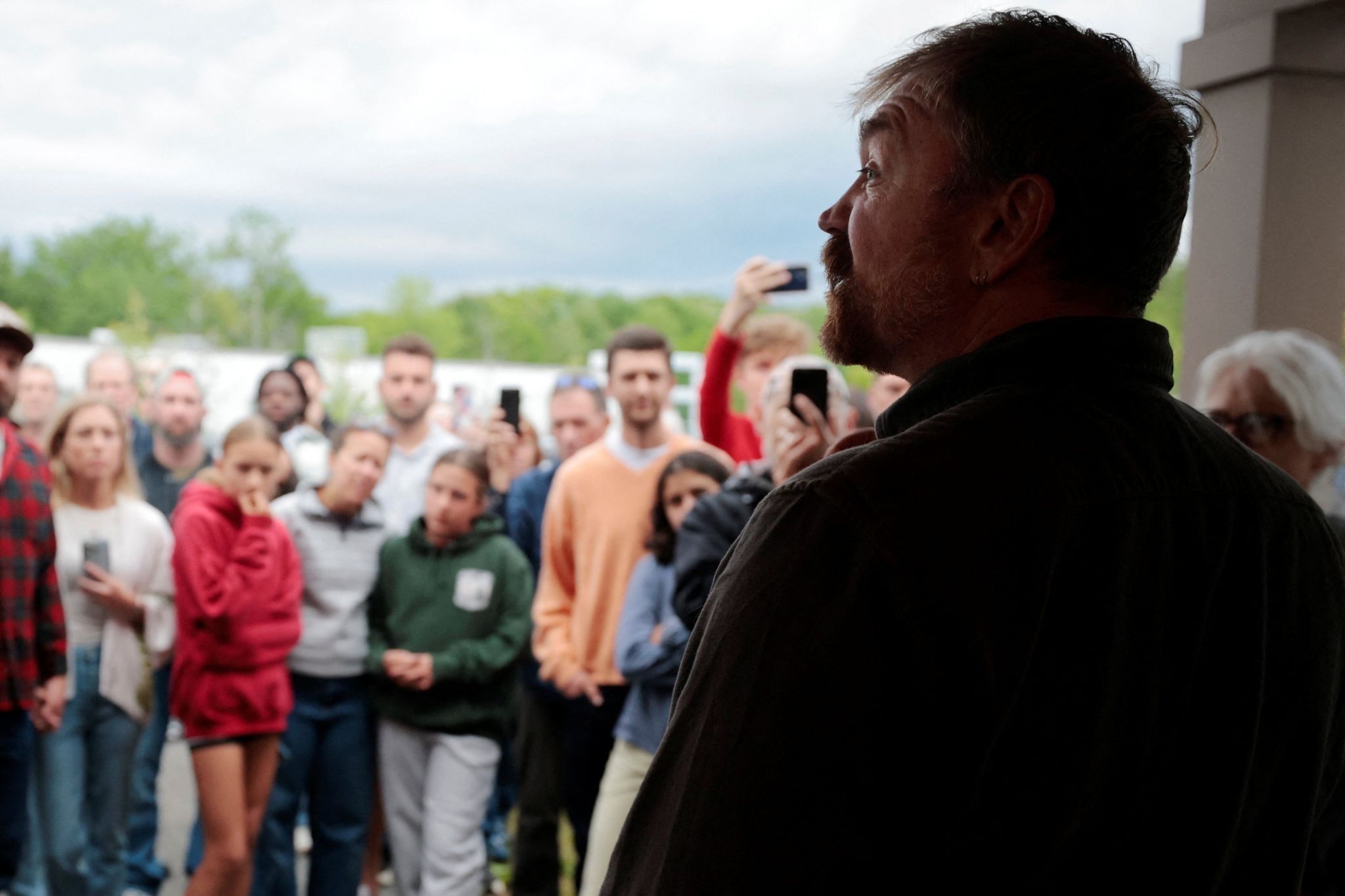 Graham Platner speaks to voters