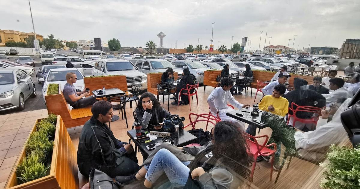 Saudi consumer spending fuels coffee shop IPO rush