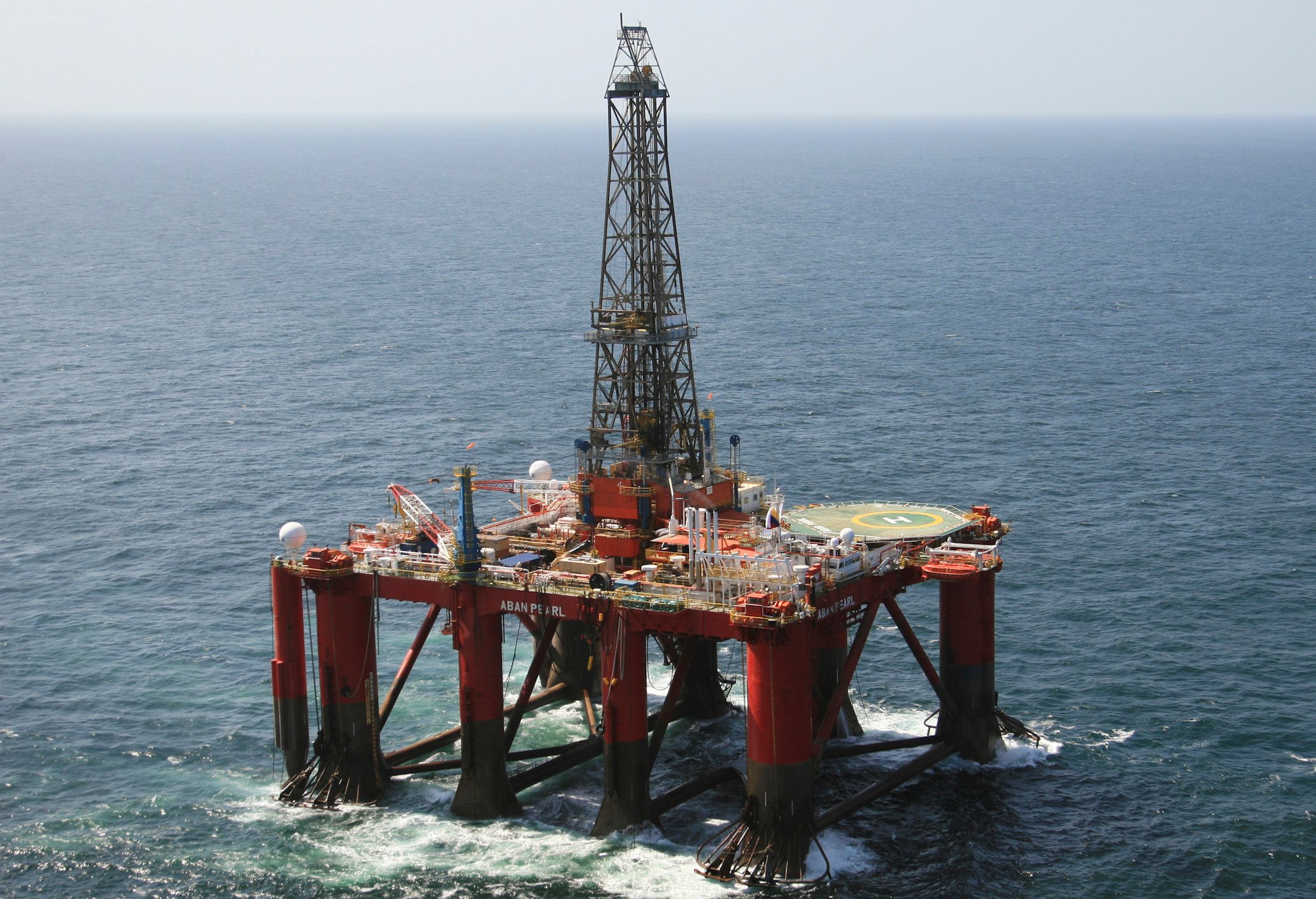 A view of the Aban Pearl gas rig in the Caribbean sea, along the Venezuelan coast May 6, 2010.