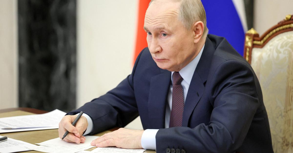 Russia’s online crackdown sparks rare dissent