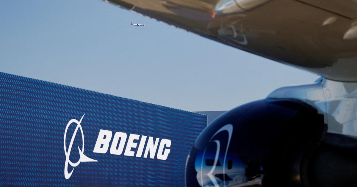 Boeing orders outpace Airbus’ for first time in a decade