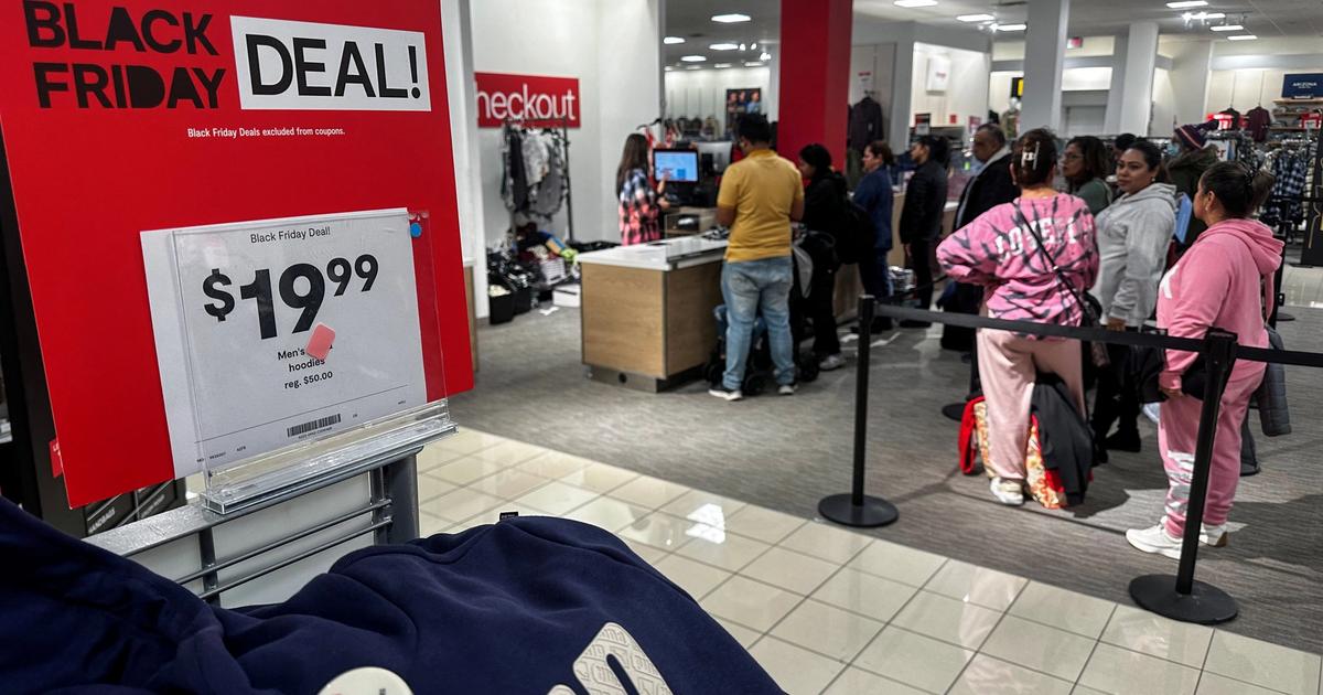 Consumer spending drives fastest US economic growth in two years