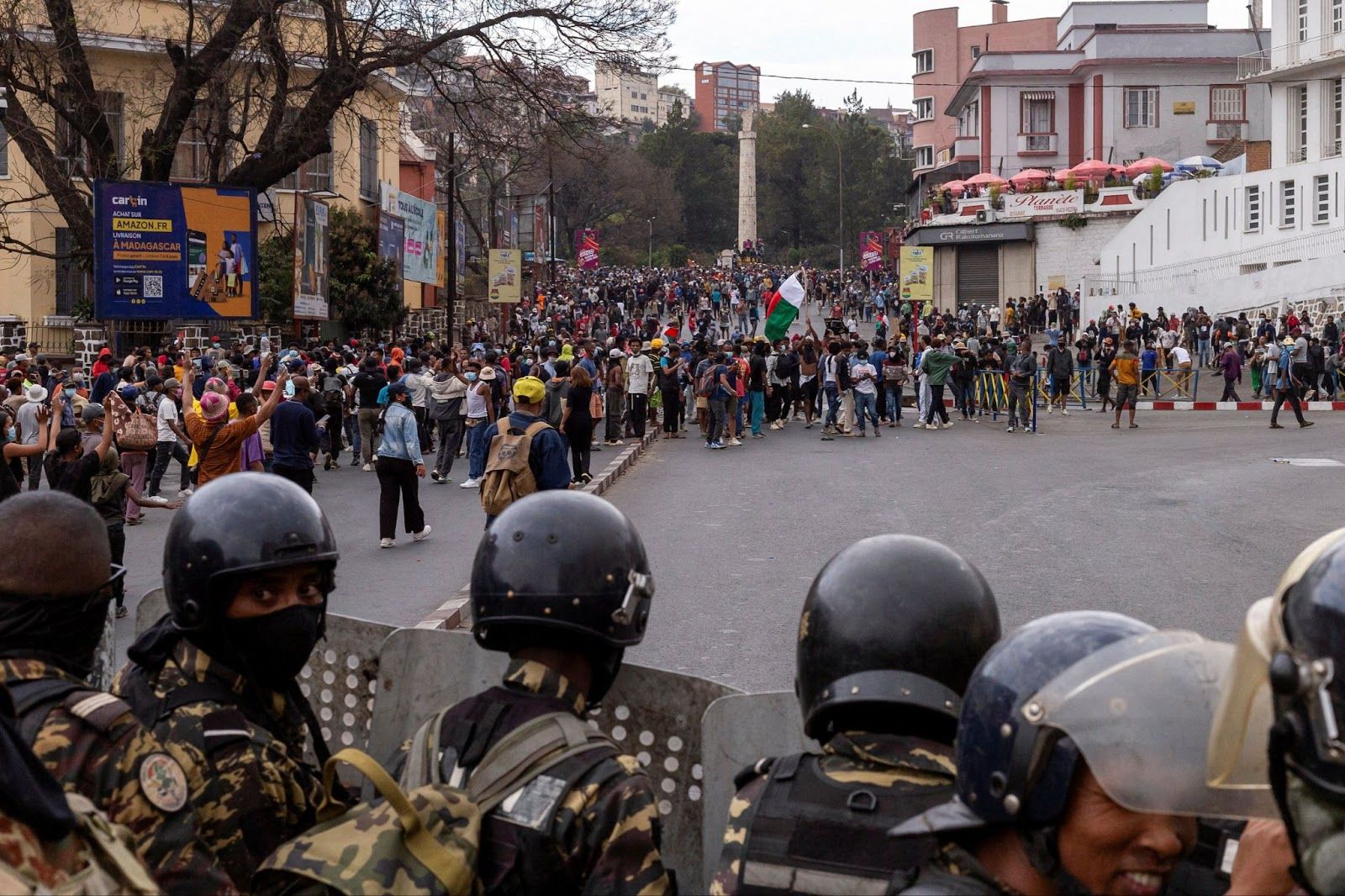 Protesti na Madagaskarju se umirjajo, mednarodni pozivi k dialogu